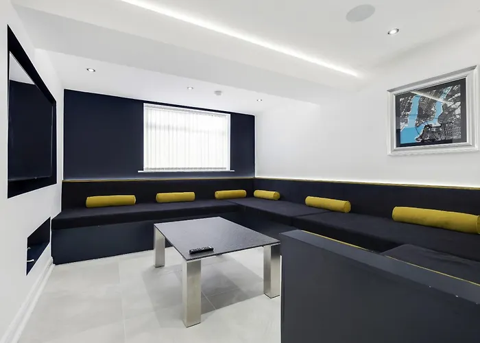 Wellington Suites By Sasco Apartments